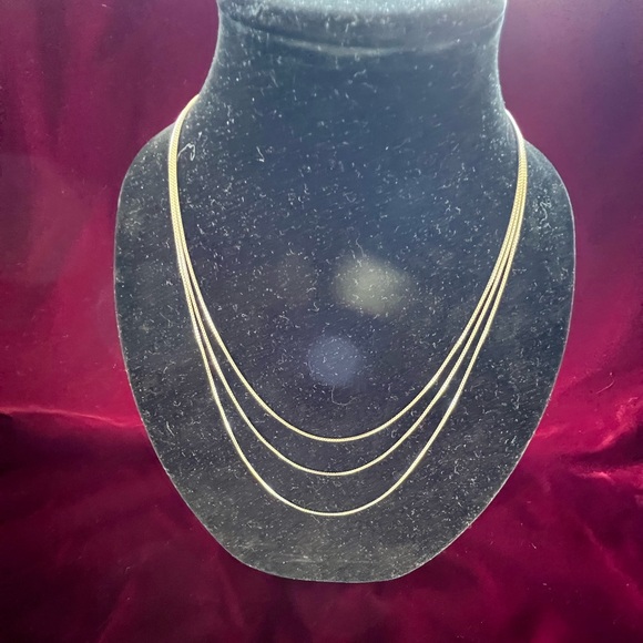 Sterling silver triple strand box chain. - Picture 2 of 5